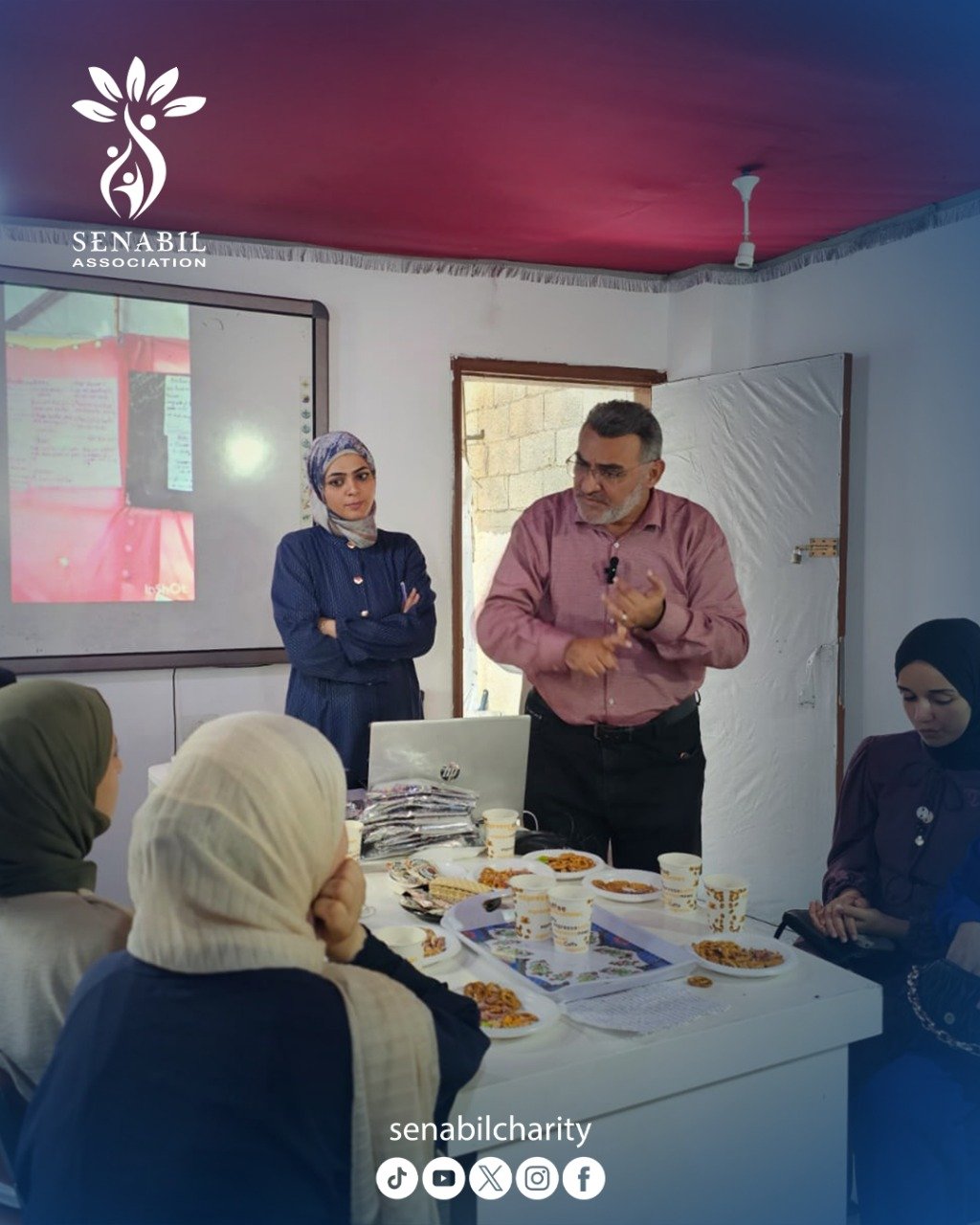 جانب من تكريم وتوزيع شهادات دورة المحادثة والكتابة باللغة الإنجليزية بالشراكة مع جامعة مانشستر