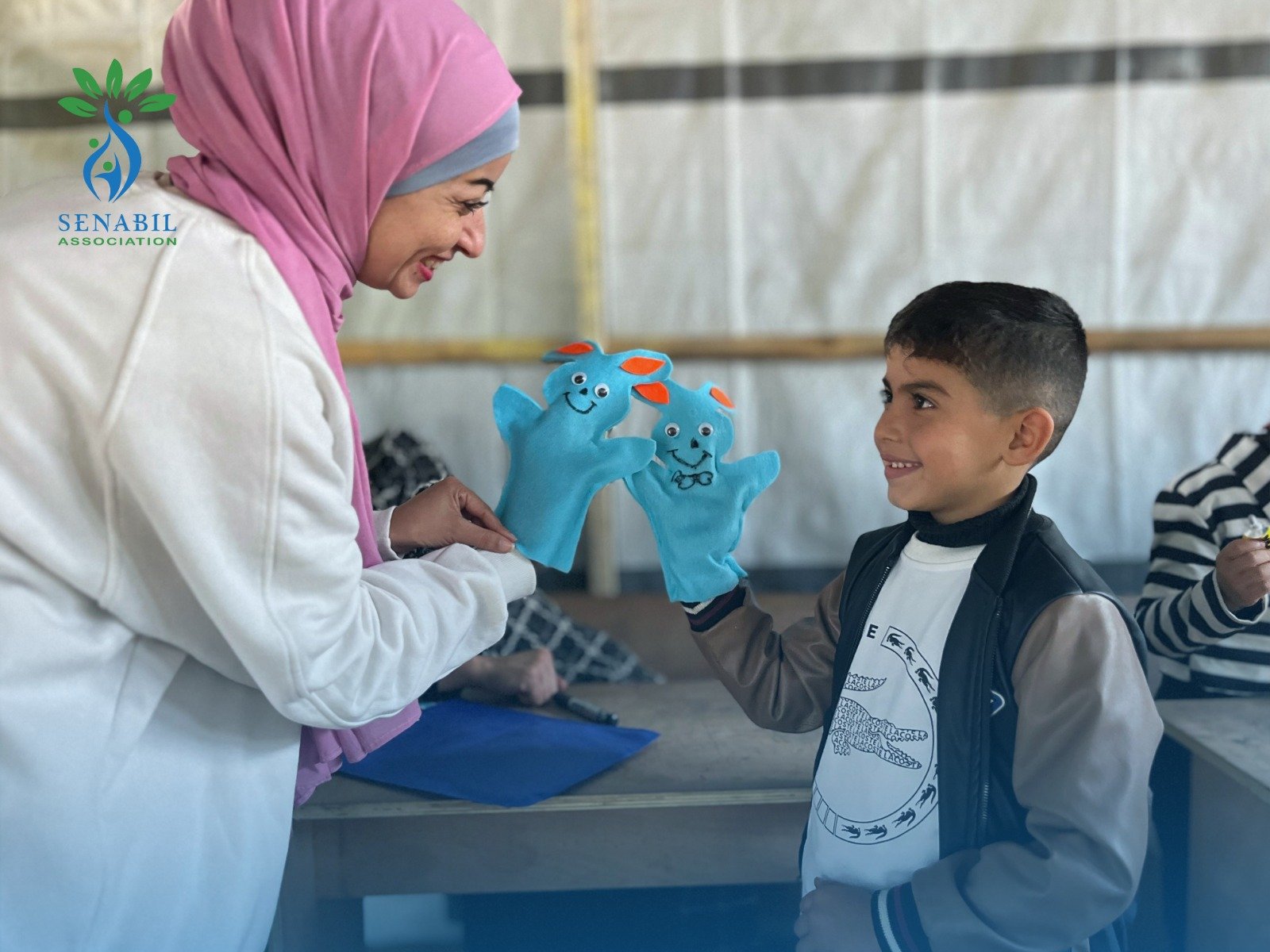 مشروع دميتي من قصتي للتفريغ النفسي بمشاركة الطلبة وذويهم بالشراكة مع مؤسسة القطان