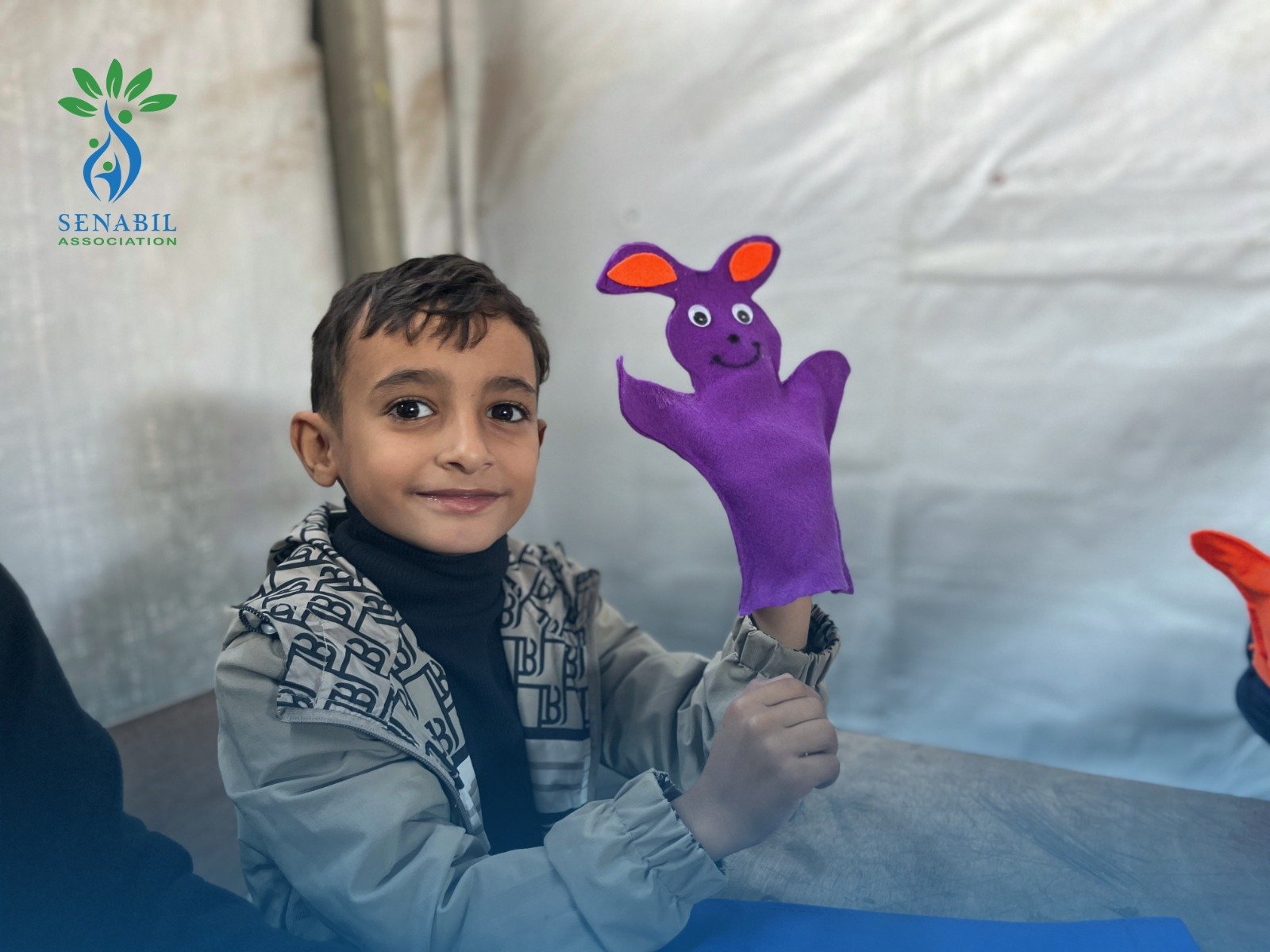 مشروع دميتي من قصتي للتفريغ النفسي بمشاركة الطلبة وذويهم بالشراكة مع مؤسسة القطان