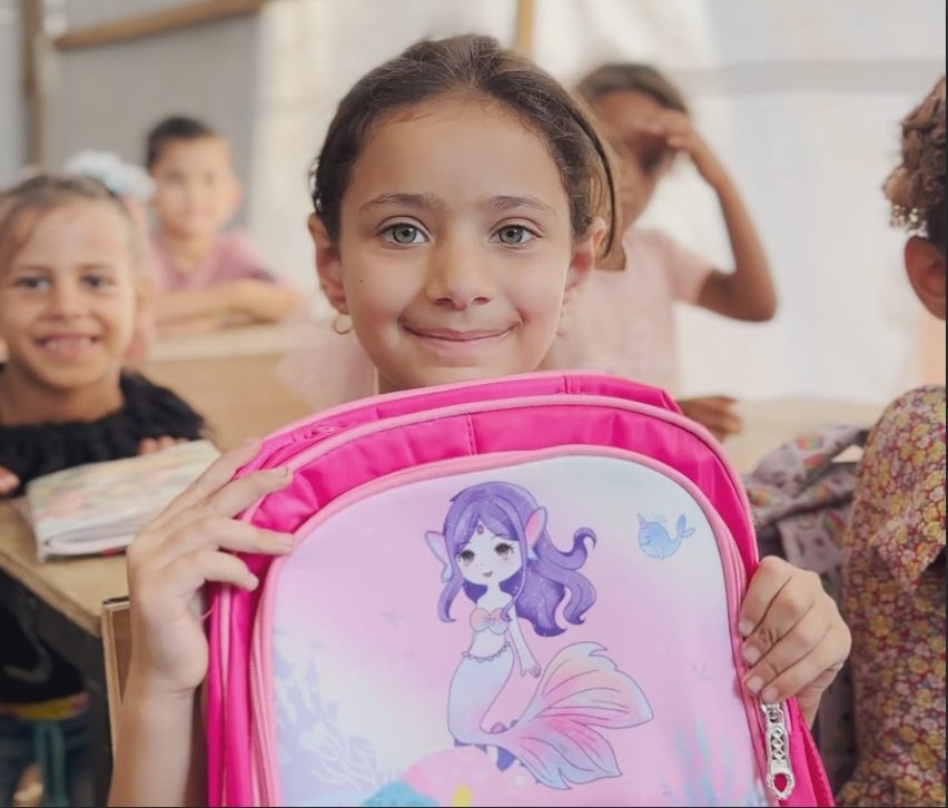 توفير قرطاسية لطلاب مدارس السنابل (1 و2) ومدرسة خان يونس للفصل الصيفي