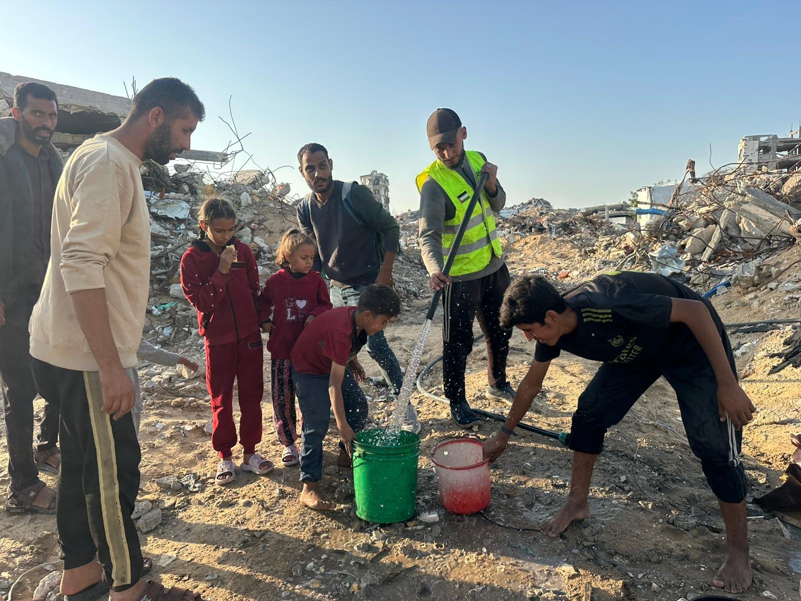 مشروع تزويد وتركيب طبلونات تشغيل لآبار المياه في منطقة المخابرات – غزة