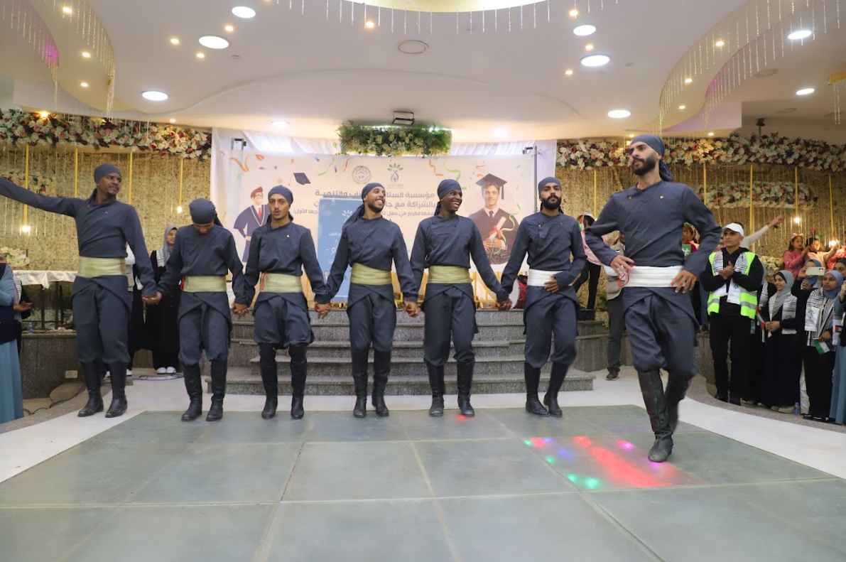 قامت مؤسسة السنابل بتنظيم حفل لتكريم طلبتها المتفوقين في الثانوية العامة – دفعة 2006/2007