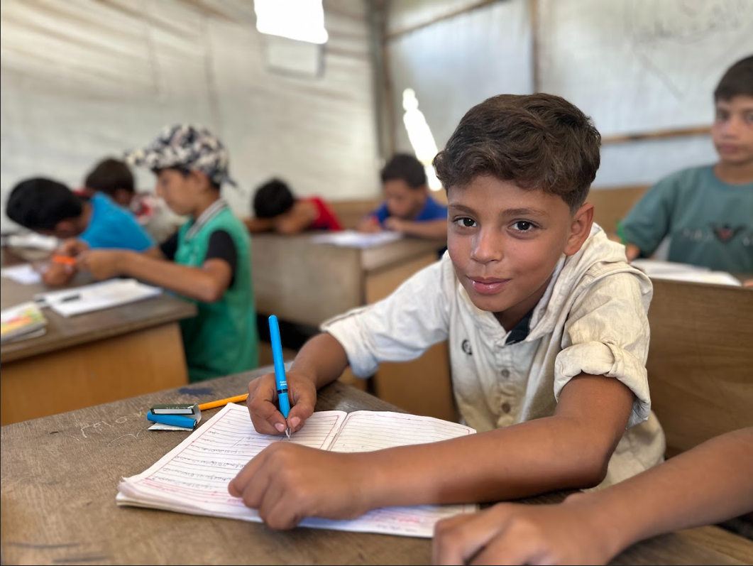 انشاء مدرسة سنابل خانيونس الميدانية لضمان استمرار العملية التعليمية خلال الحرب